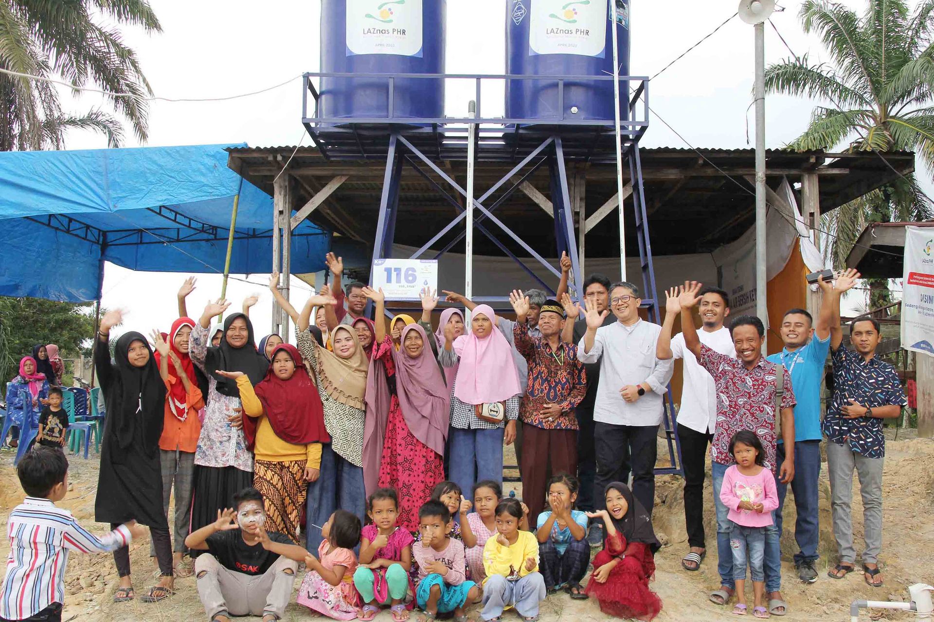 Pemasangan PLTS Pesantren